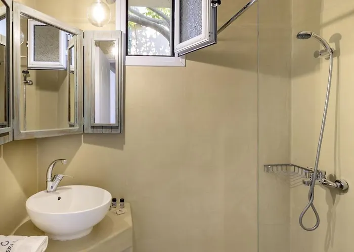 Kefalonian Oneira * Mousata