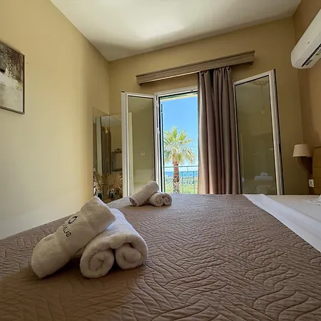 Kefalonian Oneira * Μουσάτα