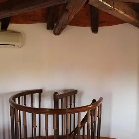 Kefalonian Oneira Μουσάτα